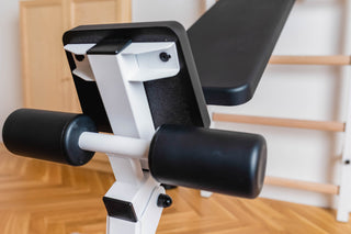 Obracana ławka treningowa BenchK B1 (czarna lub biała) z rolkami pod kolana i dodatkowym siedziskiem